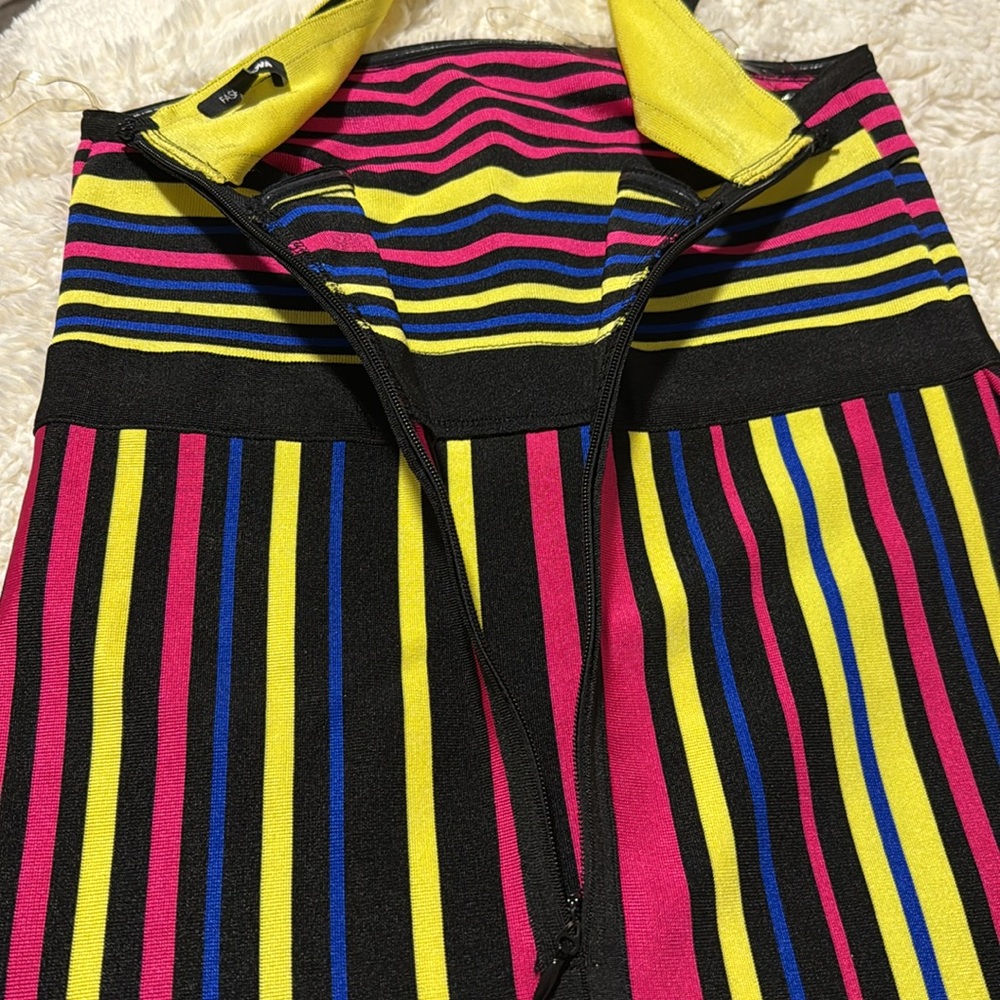 MAGGIE BANDAGE DRESS - Picture 12 of 12